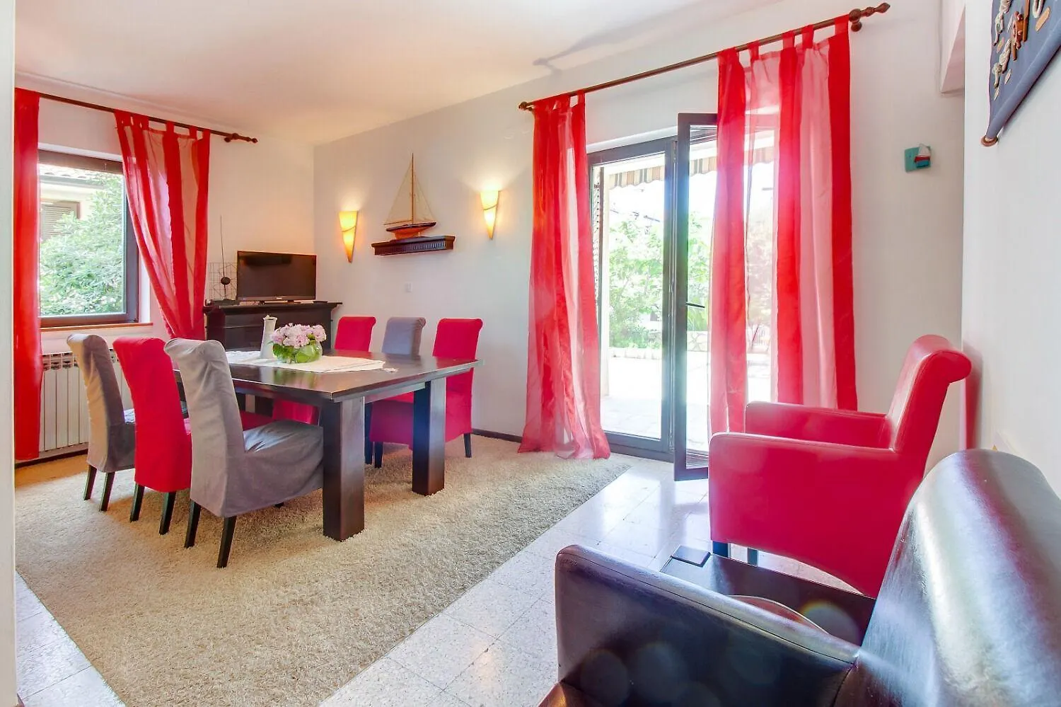 Apartments Eli 말리로시니